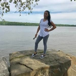 Meet your Posher, Jeniffer